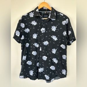 Denim & Flower Ricky Singh Black Blue White‎ Floral Button Down Short Sleeve Top